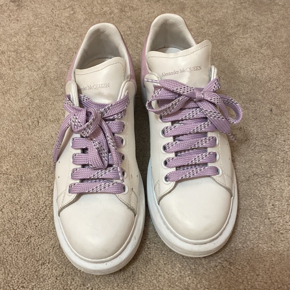WORN FEW TIMES- ALEXANDER MCQUEEN SNEAKERS size 8 - Picture 7 of 7